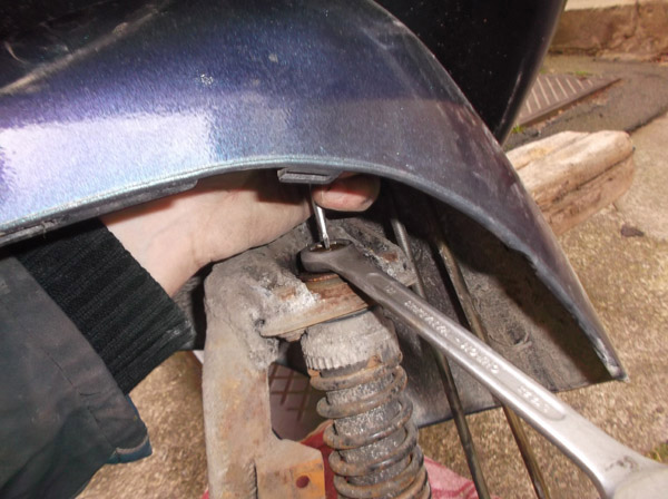 Stoßdämpferfederwechsel Piaggio