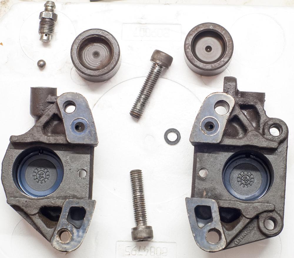 Piaggio Sfera Bremszange zerlegt reinigen