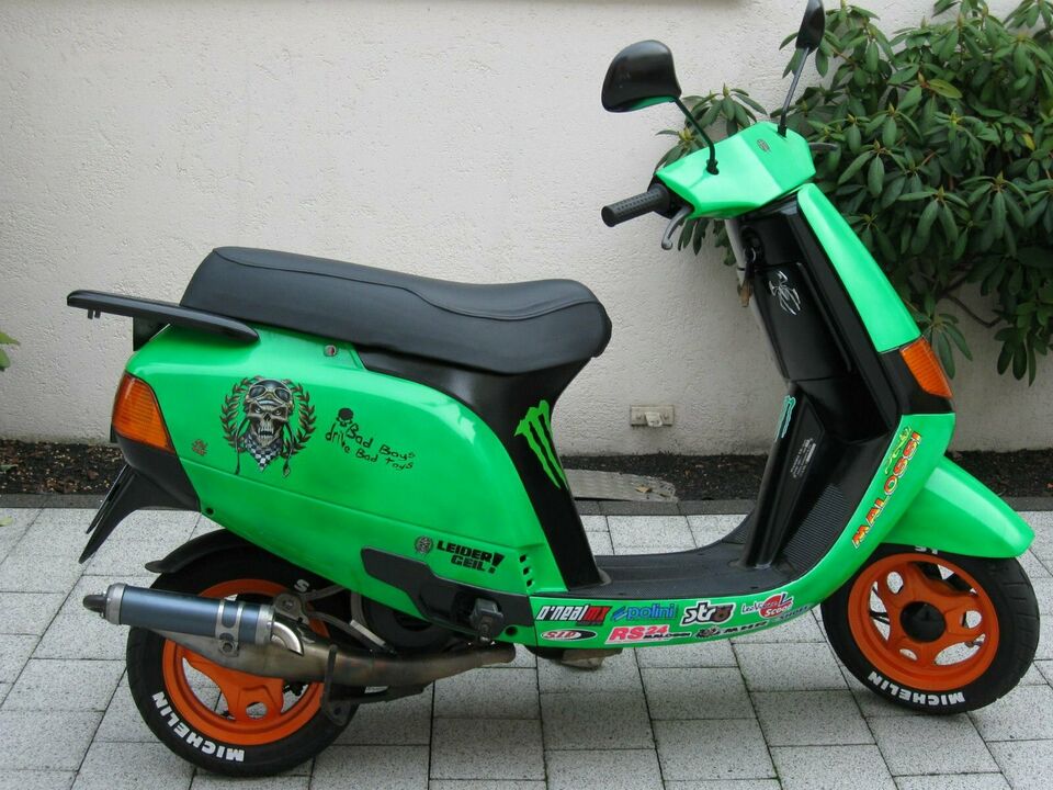 Best HD Pictures about  Piaggio Sfera 50 Tuning  with No AI Images