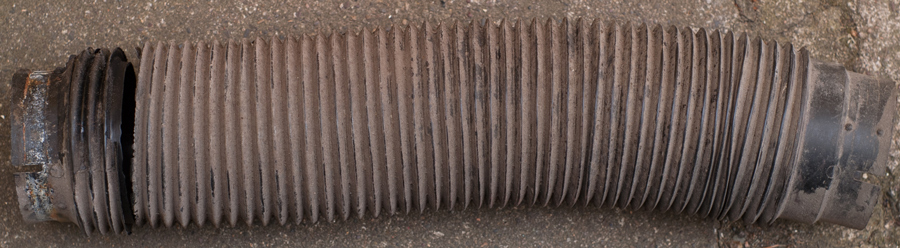 Kaefer Samtrot Heizschlaeuche aus Edelstahl Rostfrei