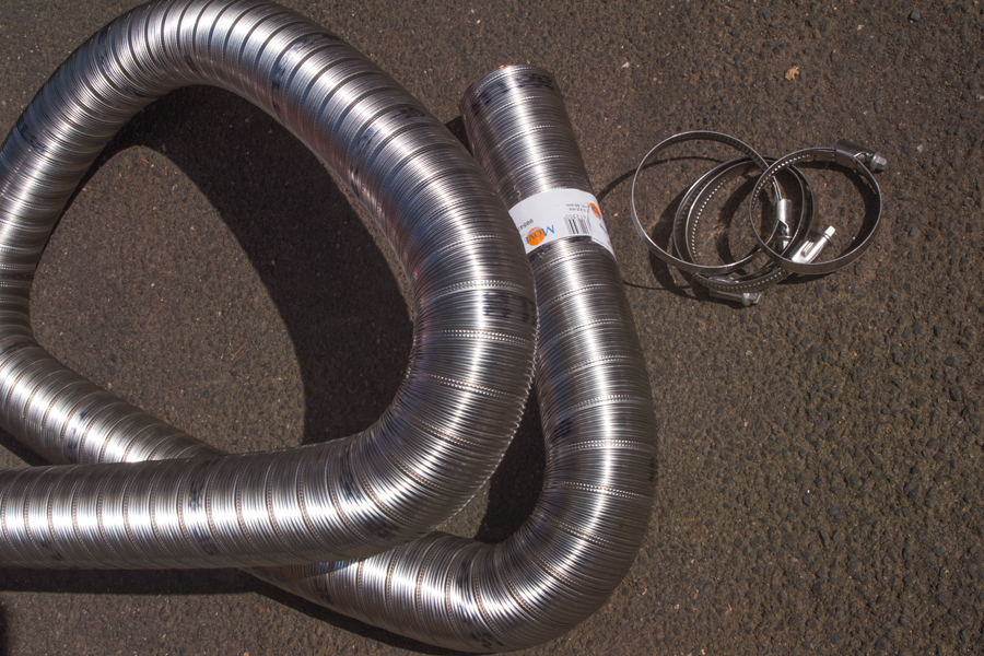 Kaefer Samtrot Heizschlaeuche aus Edelstahl Rostfrei