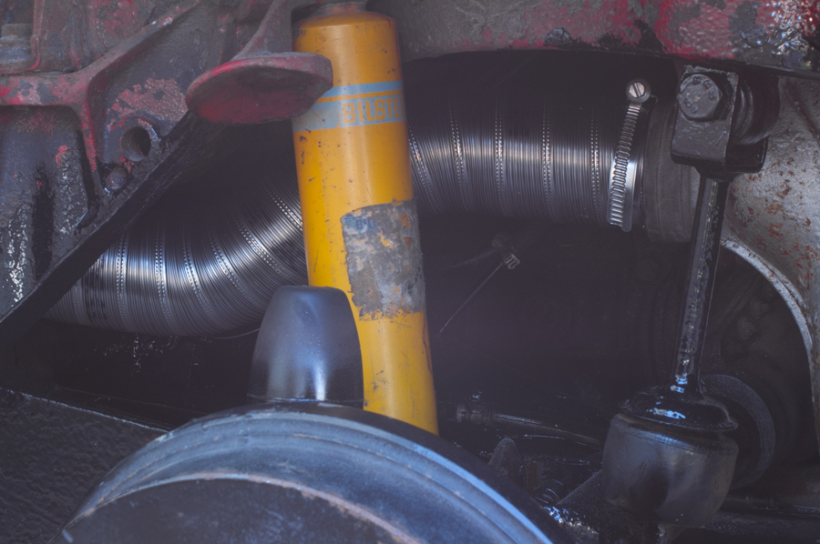 Kaefer Samtrot Heizschlaeuche aus Edelstahl Rostfrei