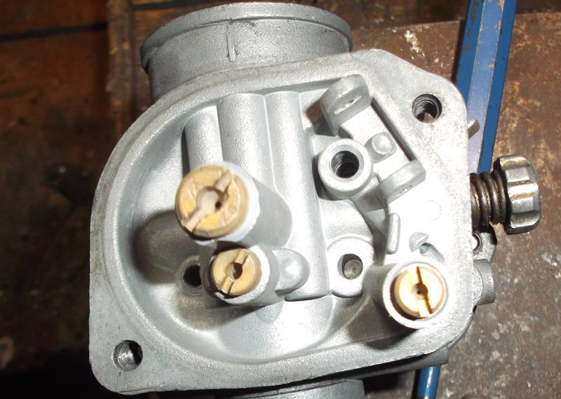 Schwimmerkammerventil bearbeiten