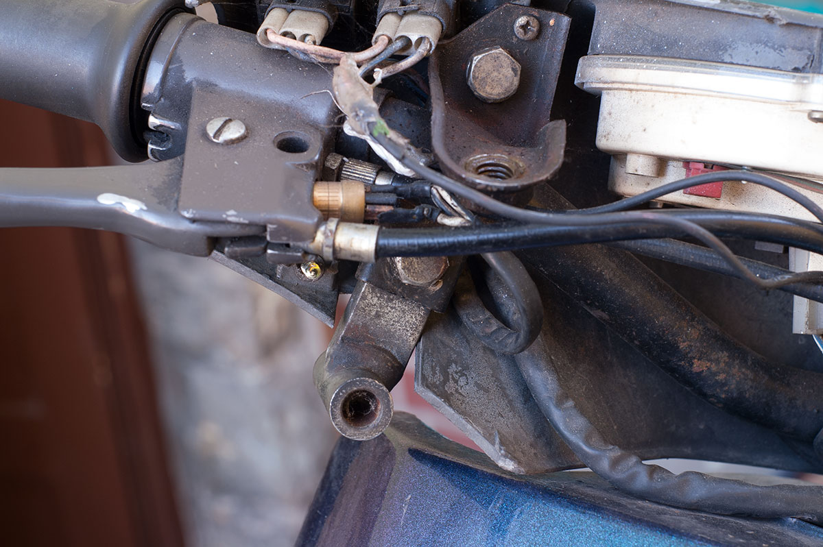 Halterung Windschutzscheibe Piaggio Sfera NSL