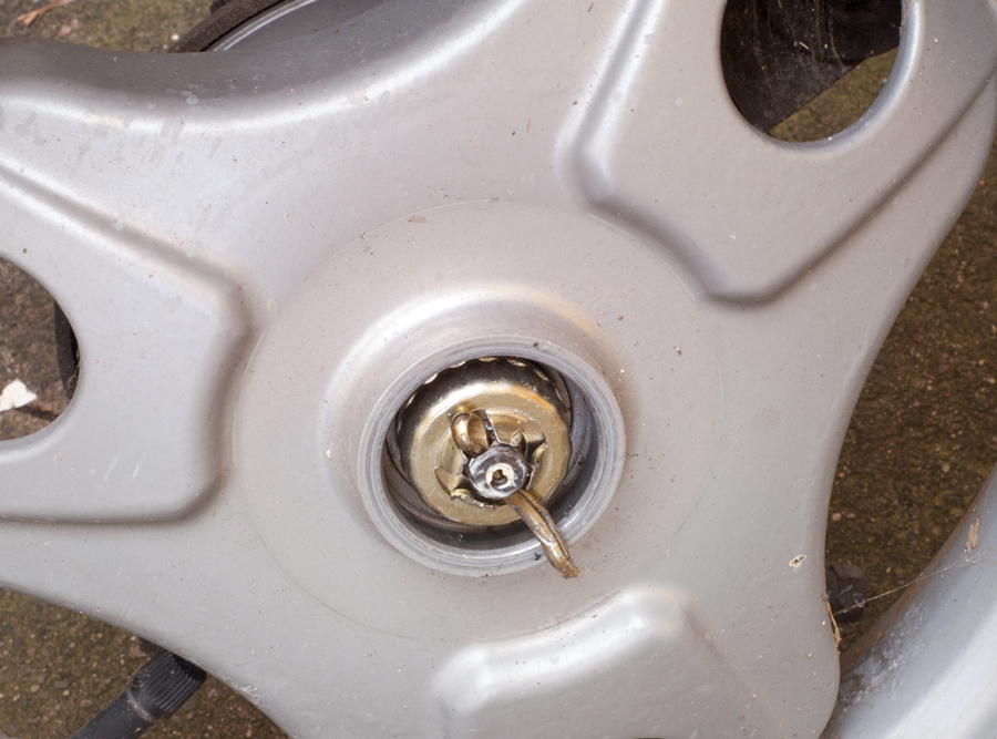 Piaggio Sfera NSL Vorderrad abbauen demonate Bremsen