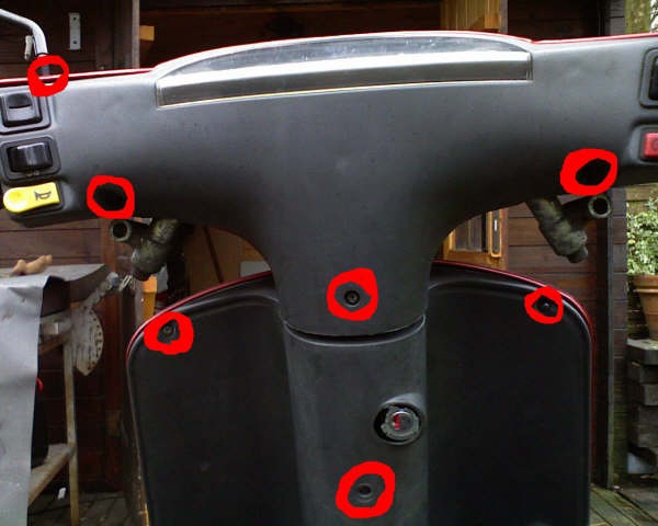 Piaggio ZIP Verkleidungen abbauen